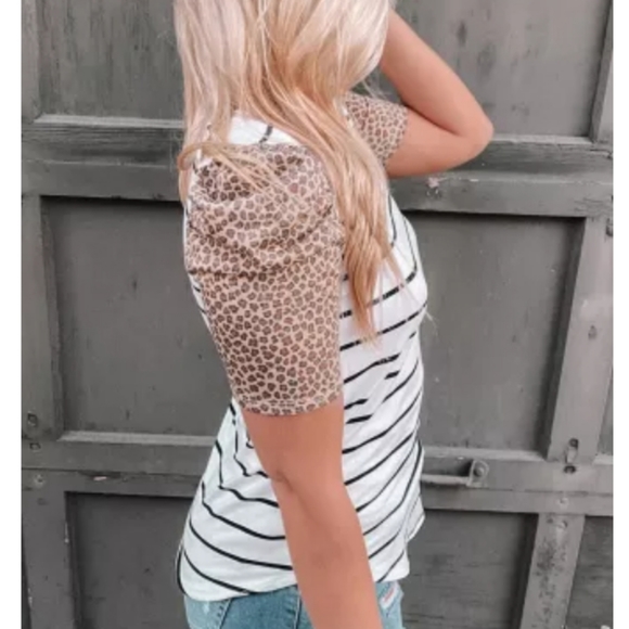 ♥️New Boutique top puff sleeve - Picture 4 of 8